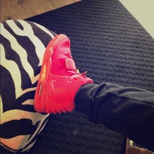 Red October yeezy